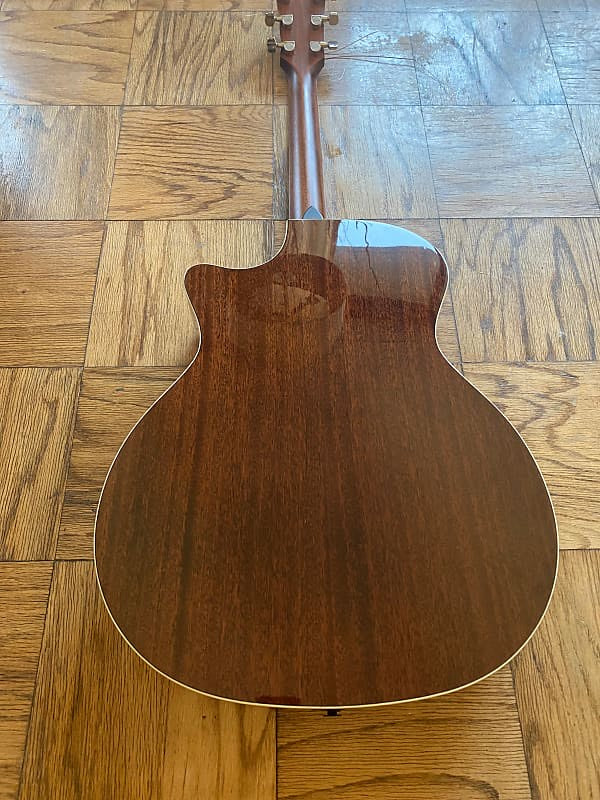 Custom Design Acoustic Guitar (2023-07-15)