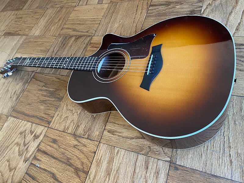 Custom Design Acoustic Guitar (2023-07-15)